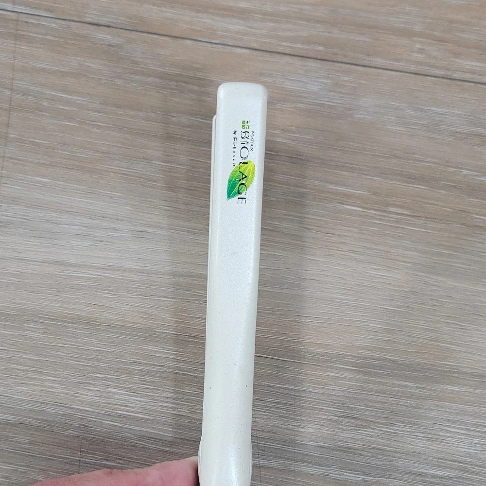 Matrix Biolage by FHI Heat Mini Travel Hair Straightener Flat Iron Green White